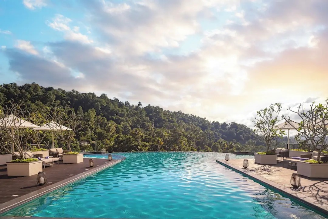 هتل گلدن کرون کندی